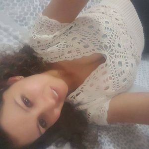 Meet your Posher, Yaneth